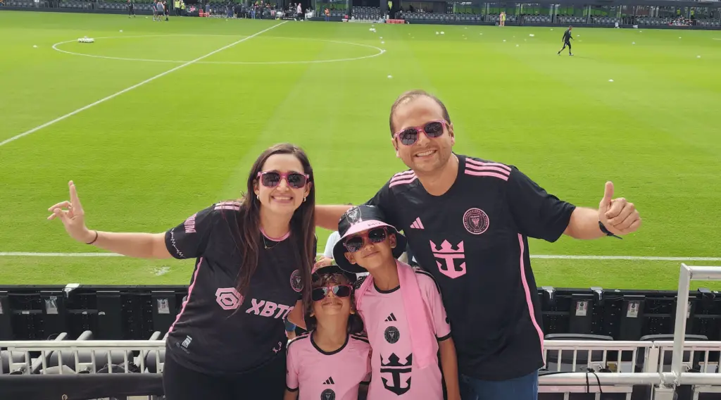 Lucas Cossio cumple su mayor sueño como aficionado al fútbol al ver jugar en vivo a Lionel Messi