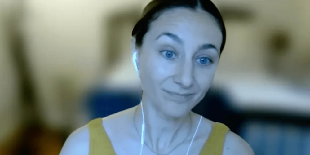 Christina Veiga de News Literacy Project explica la importancia de la alfabetización mediática para combatir la desinformación en niños