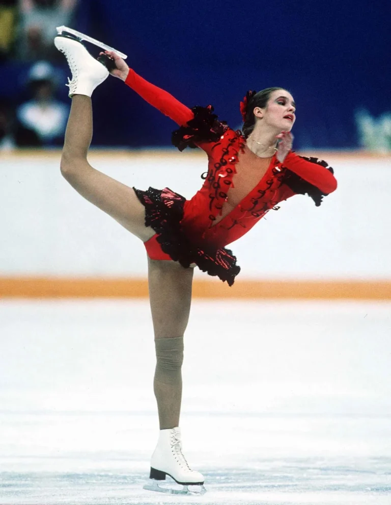 Katarina Witt revolucionó el patinaje artístico con un estilo que desafió los estereotipos femeninos en el deporte